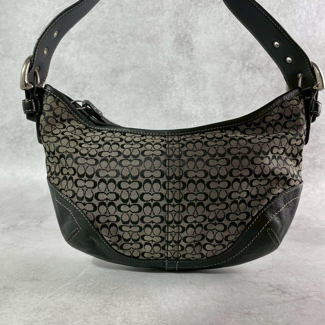 ✨美品✨コーチ　ハンドバッグ　肩かけ　ミニシグネチャー　ホーボー　ブラック