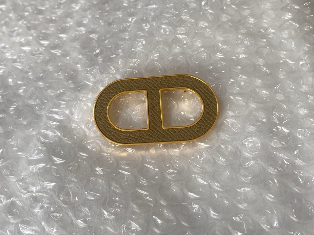 エルメス　ブローチ　シェーヌダンクル　バッチ　プシエール　ゴールド金具　エプソン