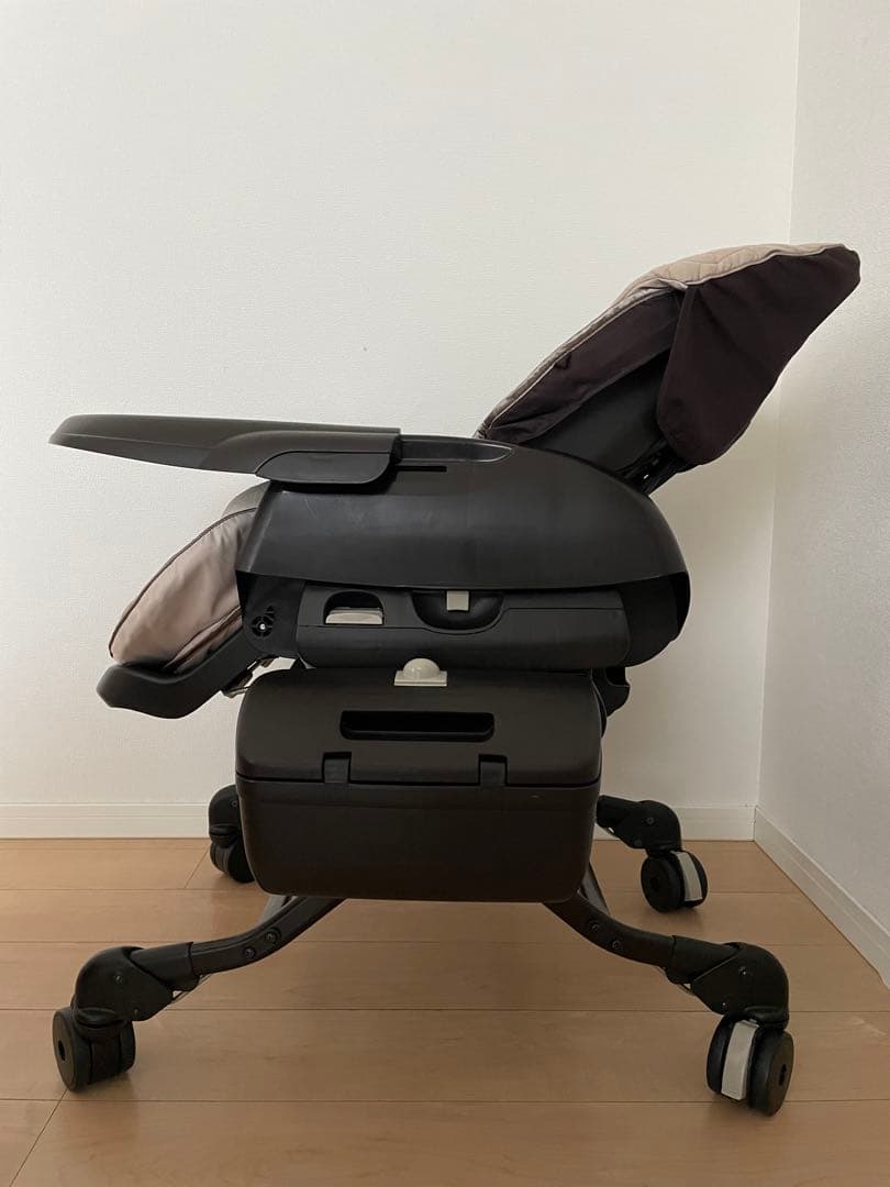 Combi コンビ ネムリラ オートスイング　ダッコプラス