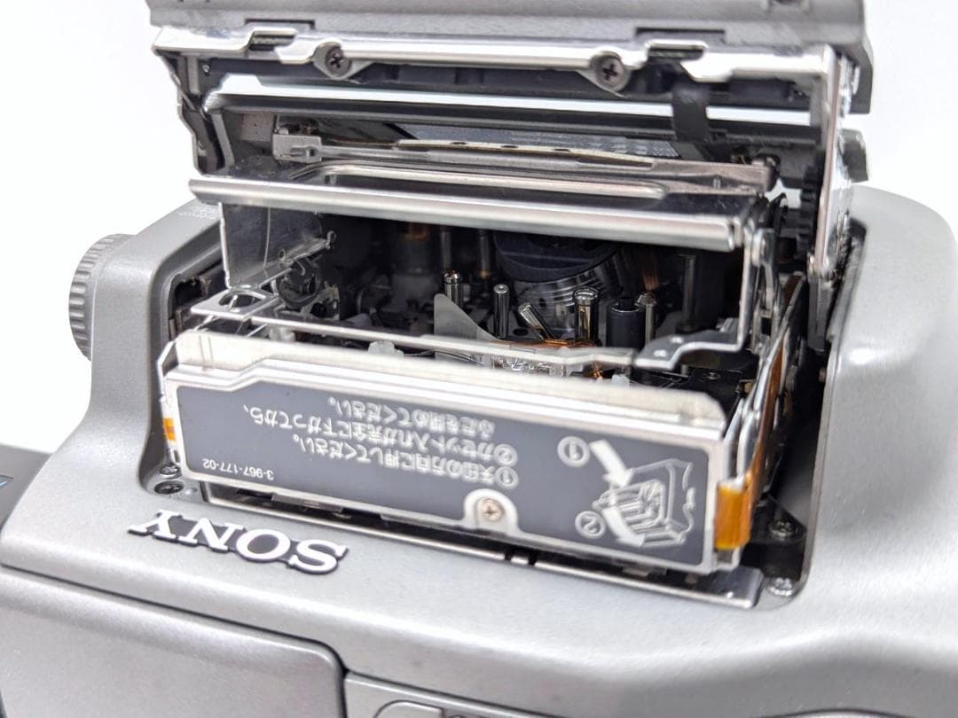 プロ向けモデル！ SONY ビデオカメラ DCR-VX1000 02