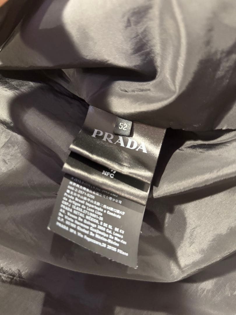 PRADA プラダ ブラックナイロンジャケット フード