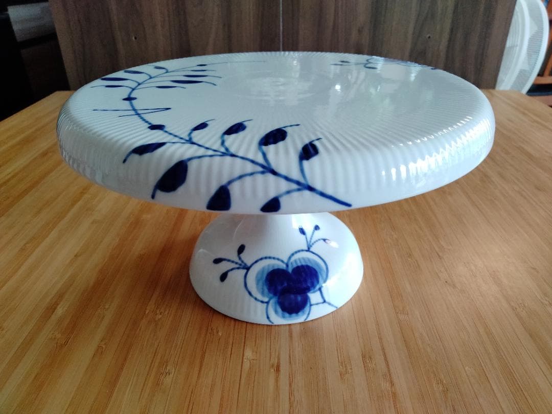 ロイヤルコペンハーゲン ケーキディッシュ ブルーフルーテッドメガ