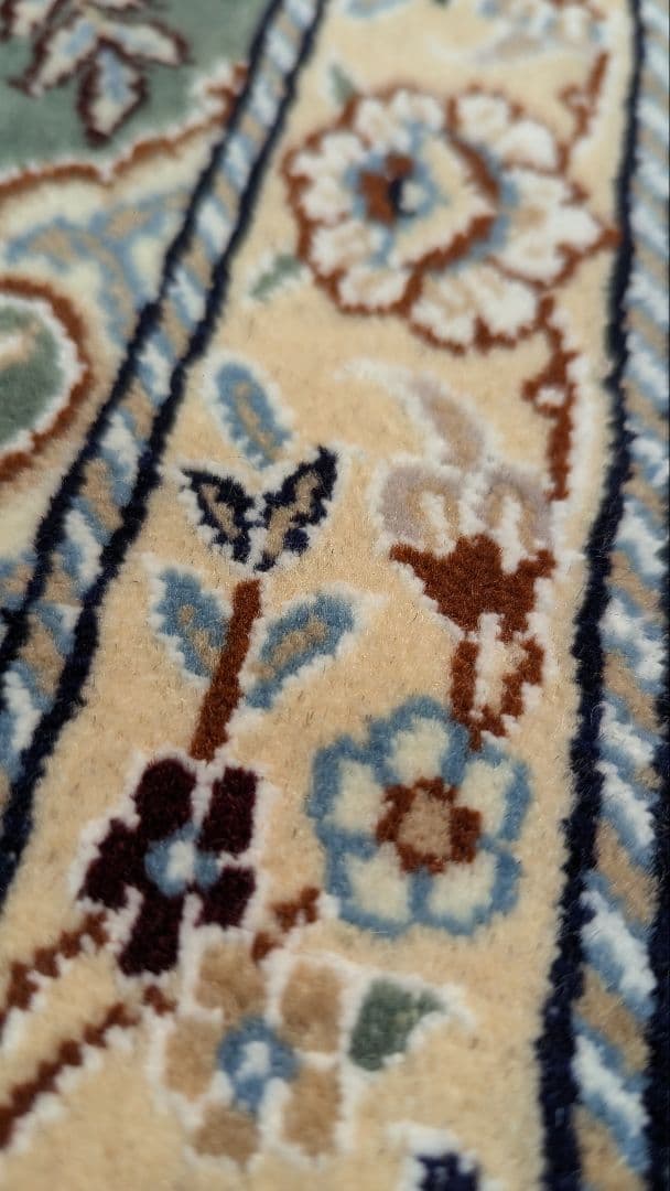 ペルシャ絨毯　花柄 緑色ラグ長方形