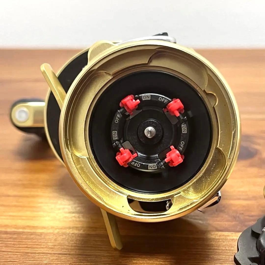 【美品】SHIMANO 14カルカッタ コンクエスト 100 ノーマルギア 右