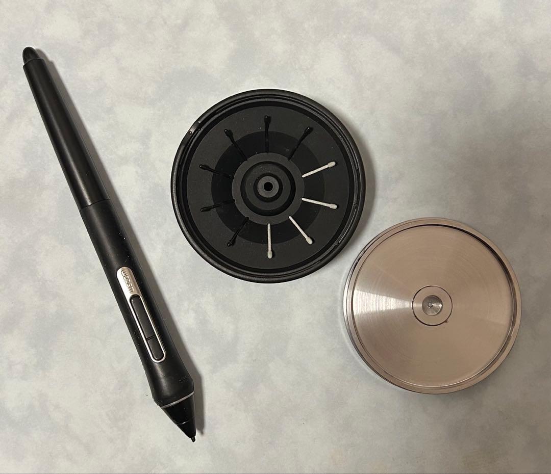 液タブ・ペンタブ Wacom Intuos Pro PTH-460