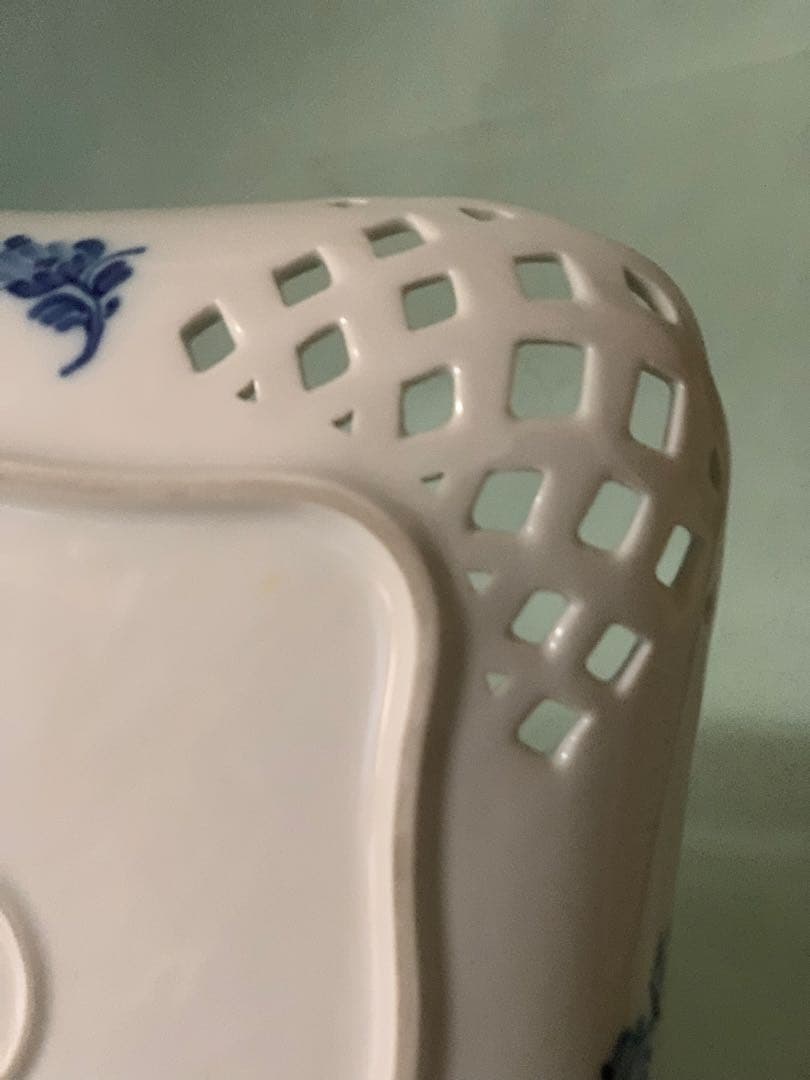 ロイヤルコペンハーゲン　ブルーフラワー透かし彫り四角皿