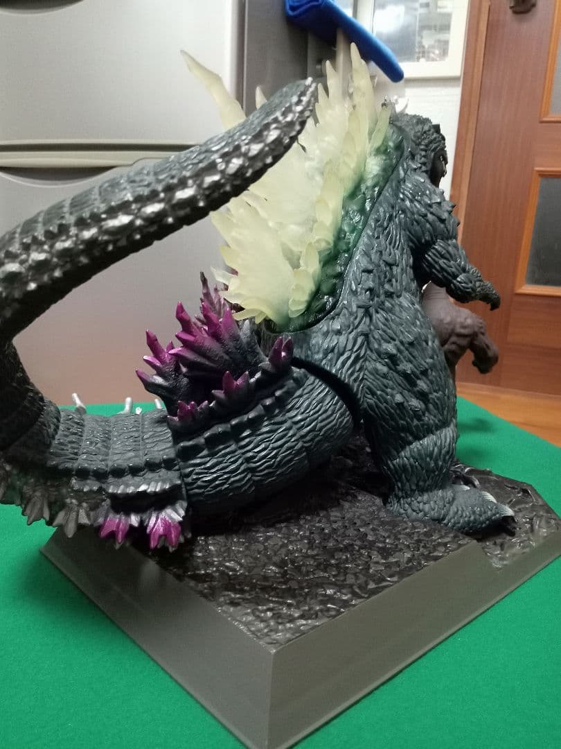 ゴジラ2体・キングコング・ウルトラマン、仮面ライダー フィギュアセット美品