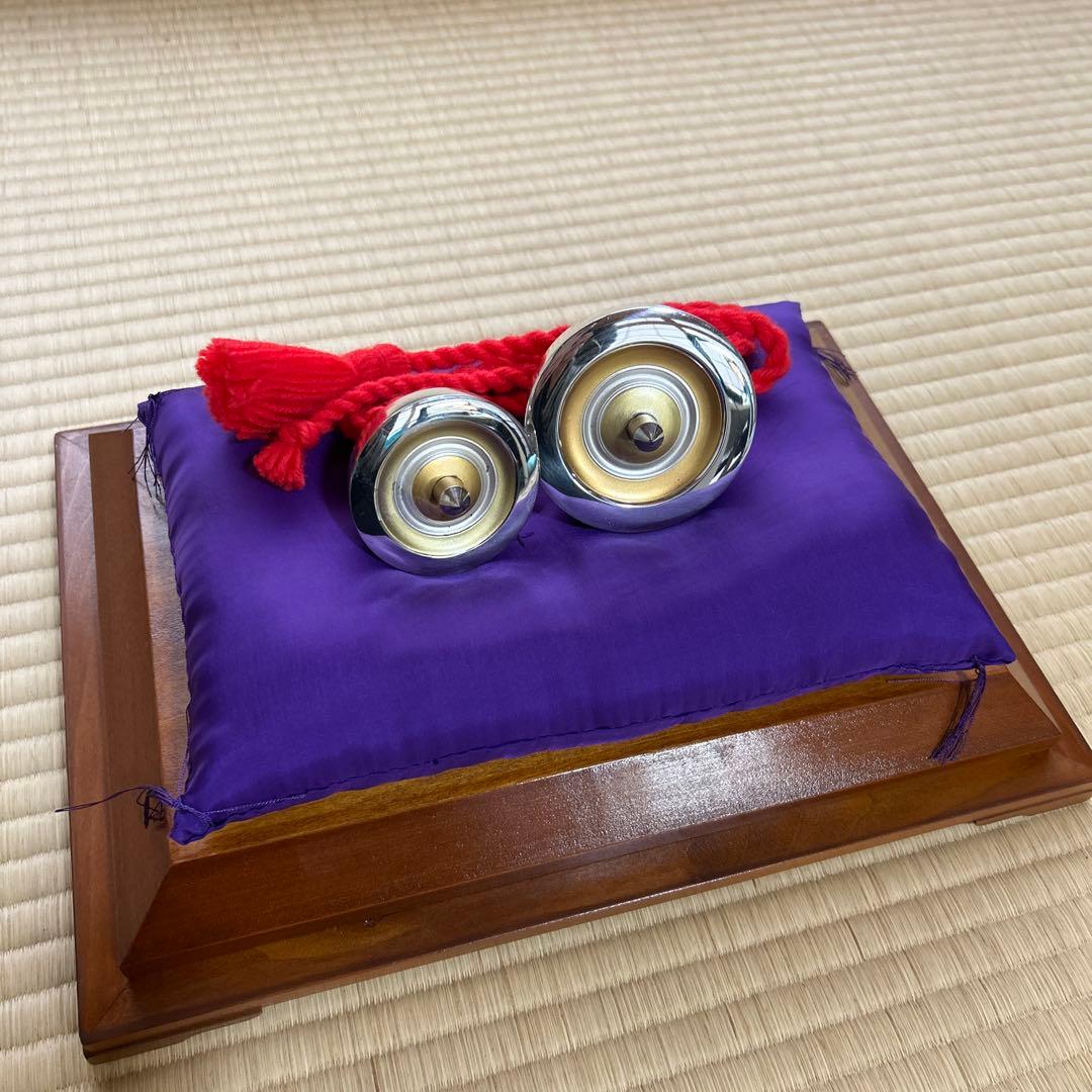 金工家作 純銀製独楽置物　ガラスケース付駒の銀