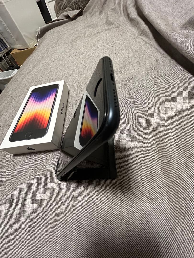 Apple iPhone SE (第3世代) ブラック 64GB SIMフリー