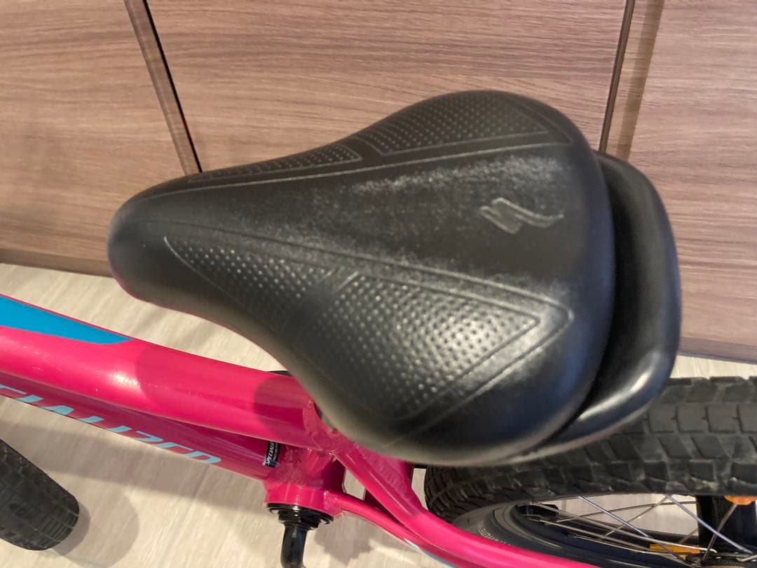 スペシャライズドSPECIALIZED リップロック RIPROCK 16インチ