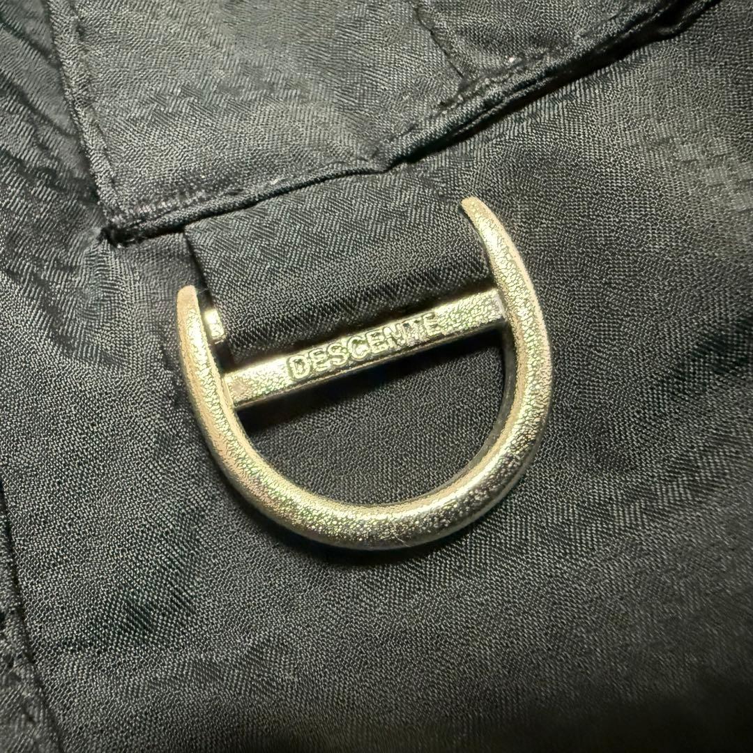 美品 DESCENTE スキーウェア 上下セット Lサイズ 【E-32】