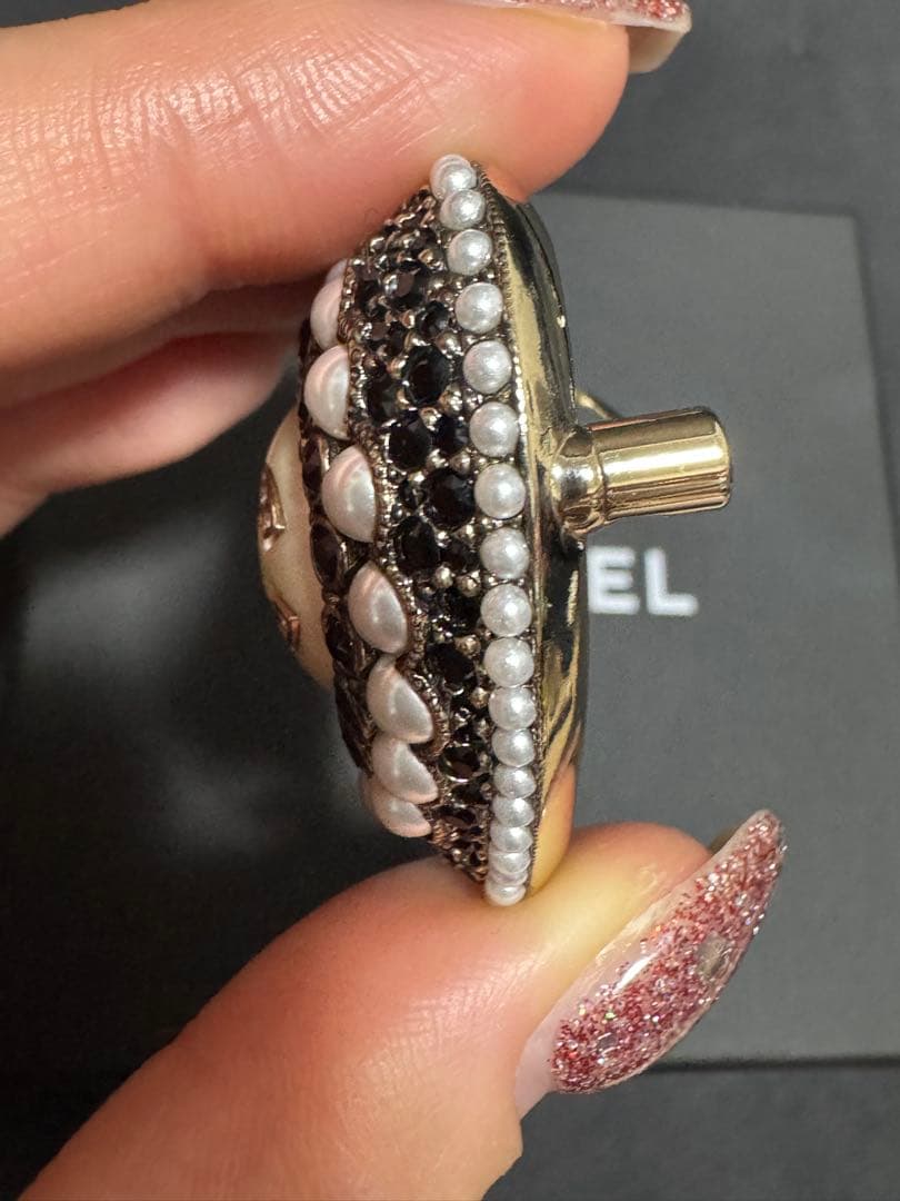 CHANEL ハート型ブローチ　パール　新品未使用