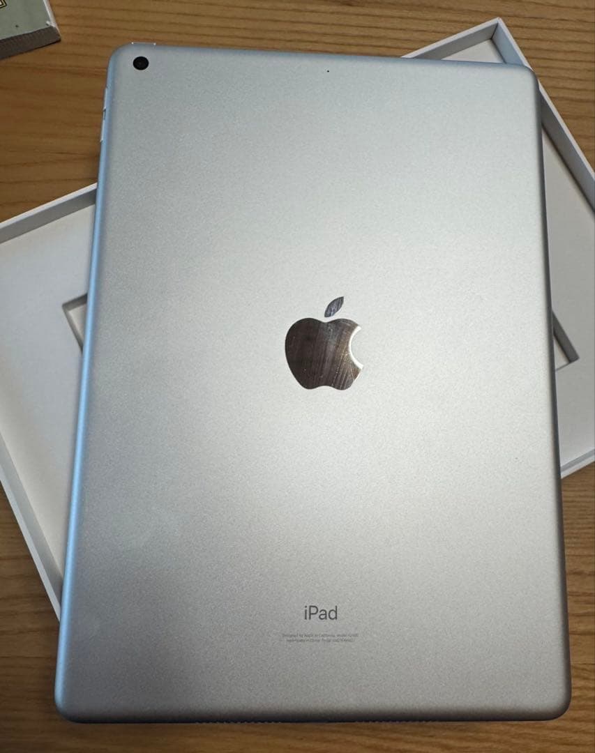 Apple iPad 第9世代　シルバー