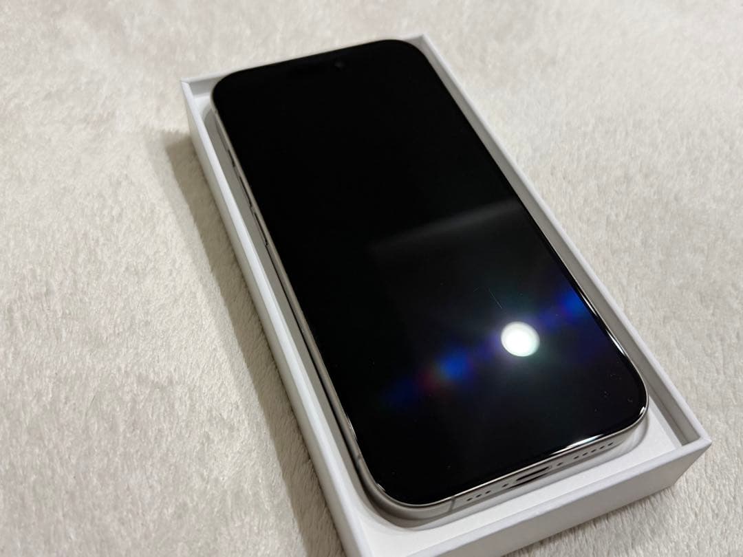 Apple iPhone 15 Pro ナチュラルチタニウム 本体 SIMフリー