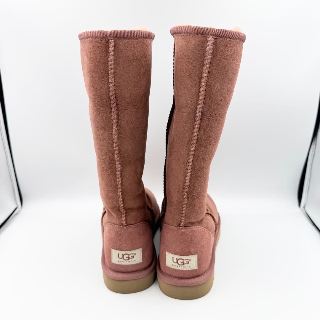 未使用品　箱付き　UGG W CLASSIC TALL　5815W　24cm