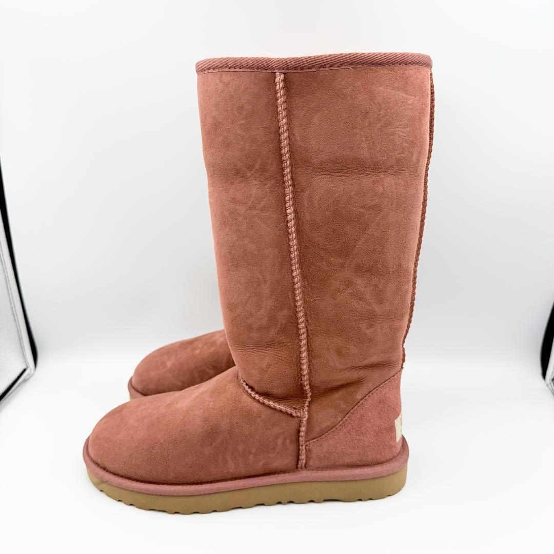 未使用品　箱付き　UGG W CLASSIC TALL　5815W　24cm