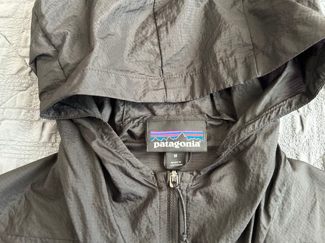 patagonia フーディニジャケット Mサイズ ブラック