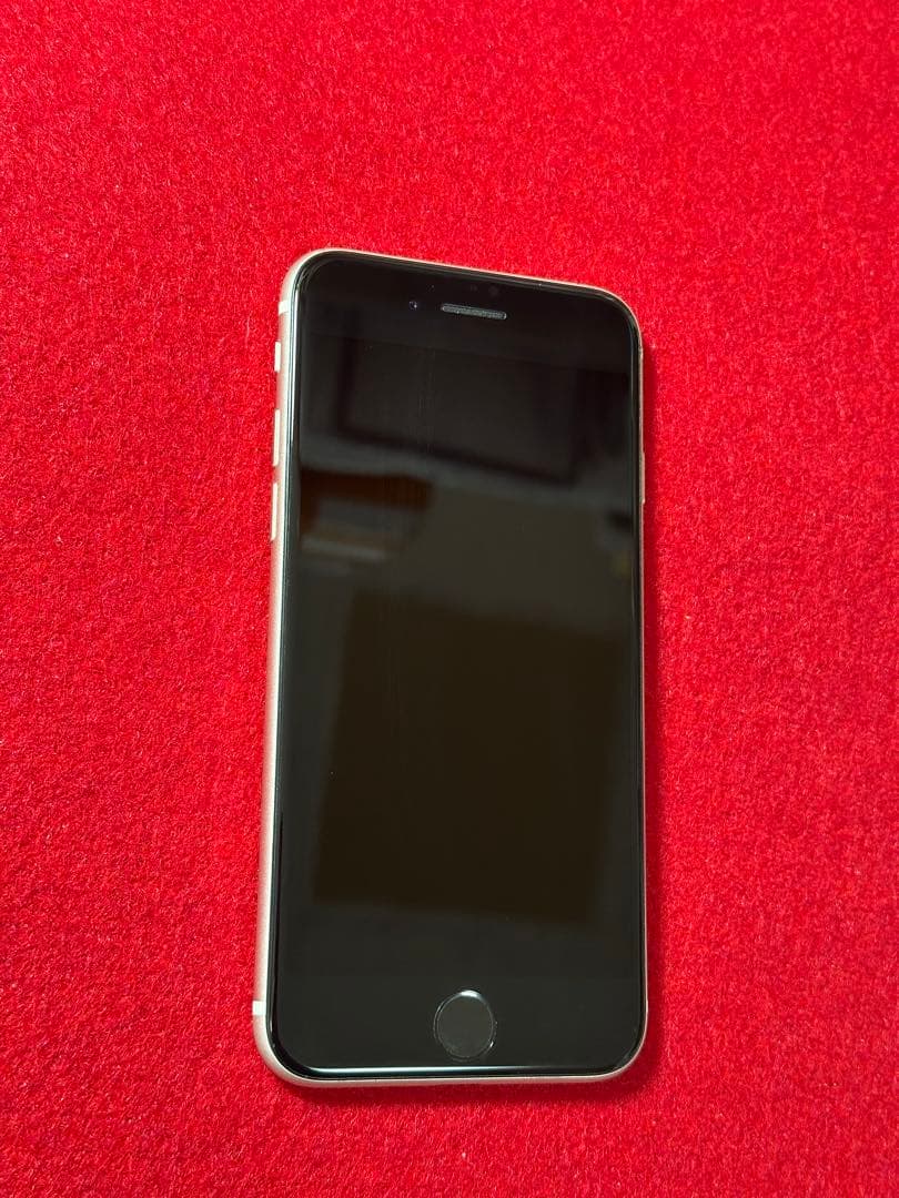 【6065】iPhone SE3第3世代スターライト 64GB simフリー