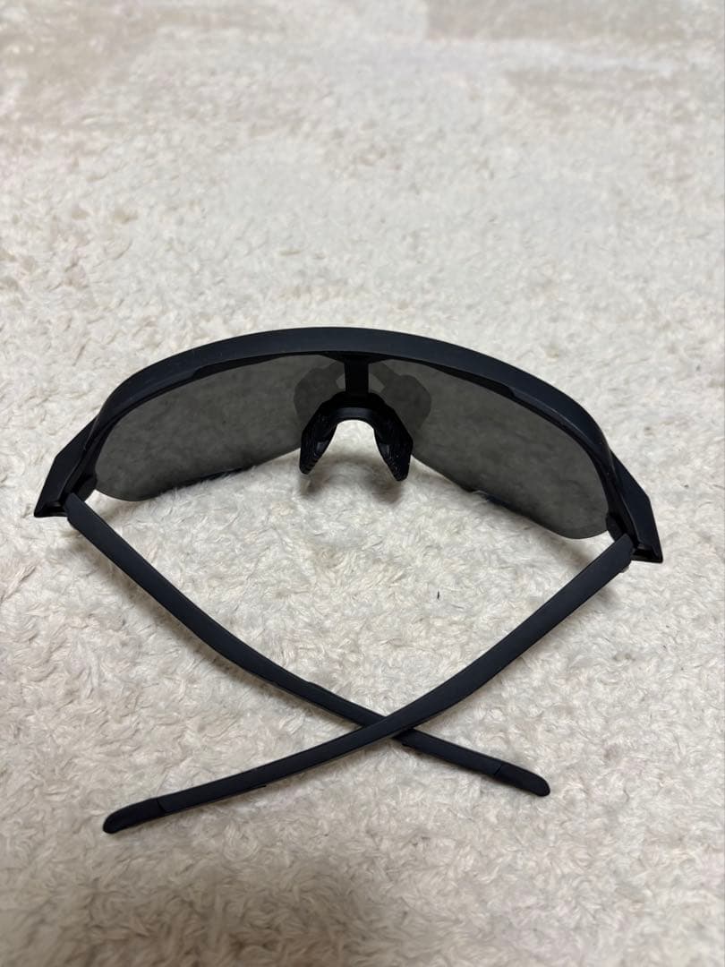 100% スポーツサングラス ブラック