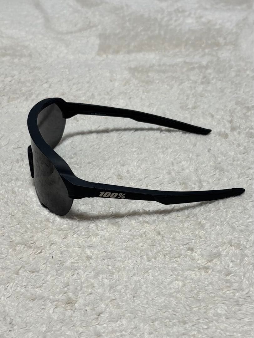 100% スポーツサングラス ブラック