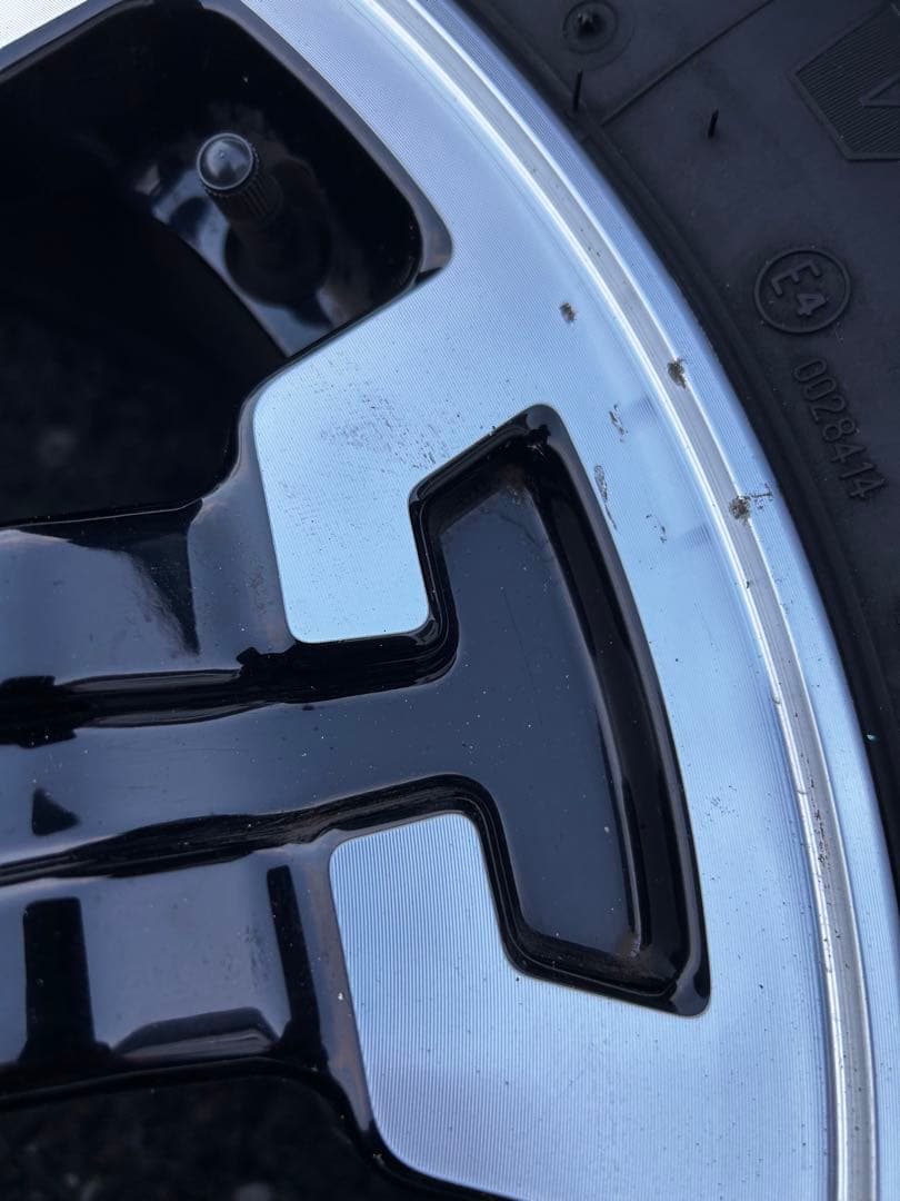 た*る様 送料込　キャラバン　プロスタイル　純正ホイール　2021年製　195/