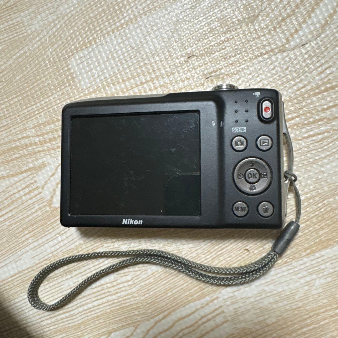 Nikon COOLPIX S3300 デジタルカメラ 16GBメモリーカード付