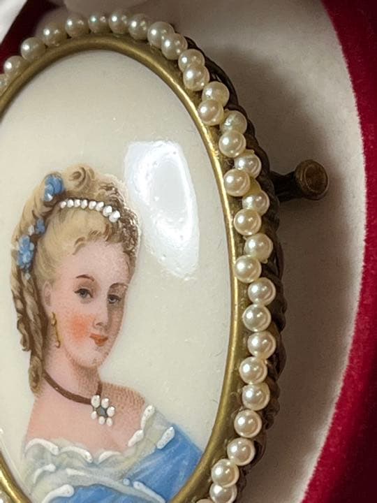 【シュウシュウ】リモージュ 貴婦人 ブローチ アンティーク