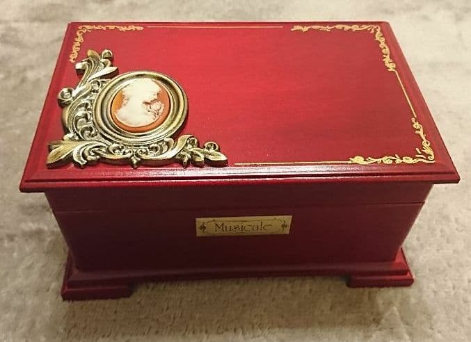 カメオ オルゴール付きジュエリーBOX