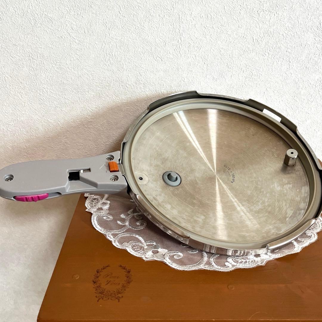 タッパーウェア　圧力鍋　レインボークッカー　3.0ℓ 中古品