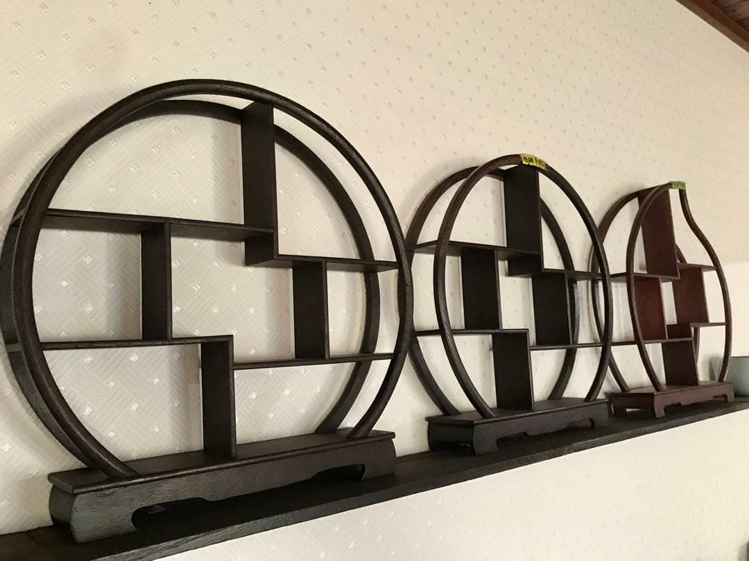 アンティークな飾り棚3点セット、茶器、お猪口、ぐい呑、一輪挿