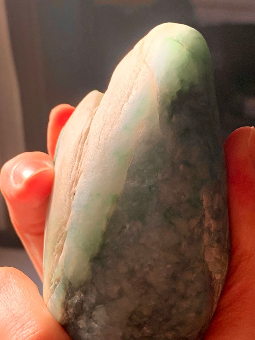 糸魚川海中翡翠　海ヒスイ　原石　海石　水石　根付　国産鉱物標本　コン沢　ひすい