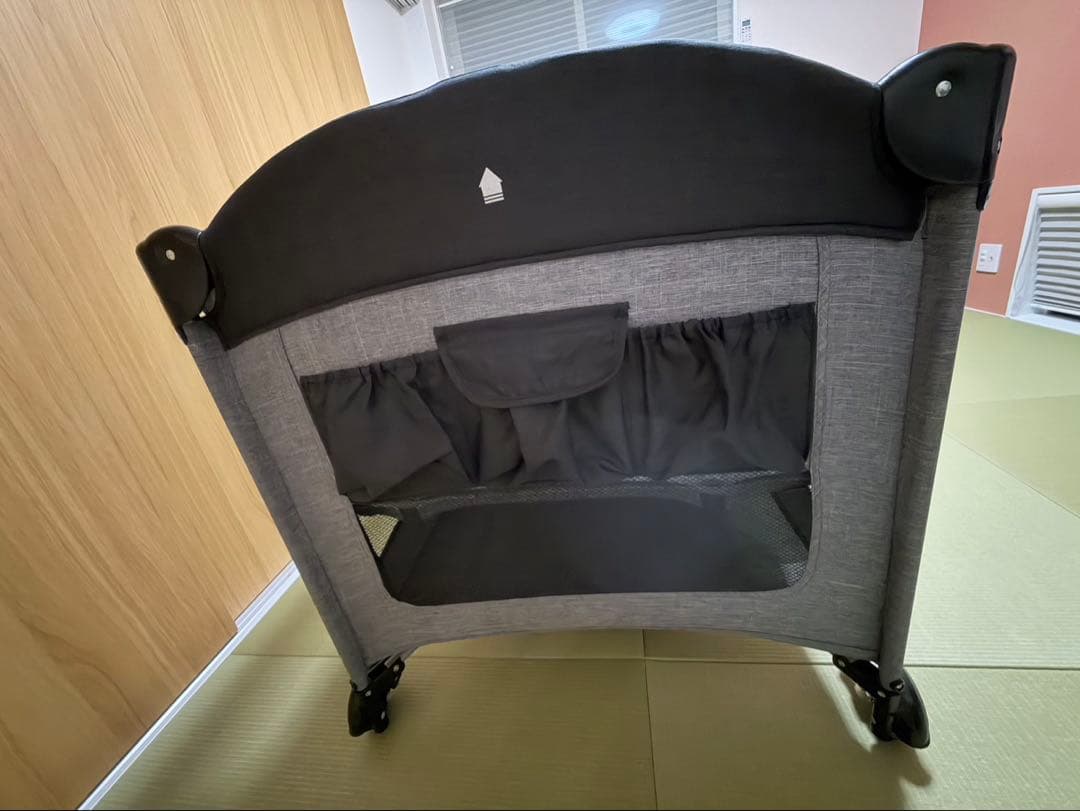 Nebio / 折りたたみベビーベッド＋おむつ替えテーブル付