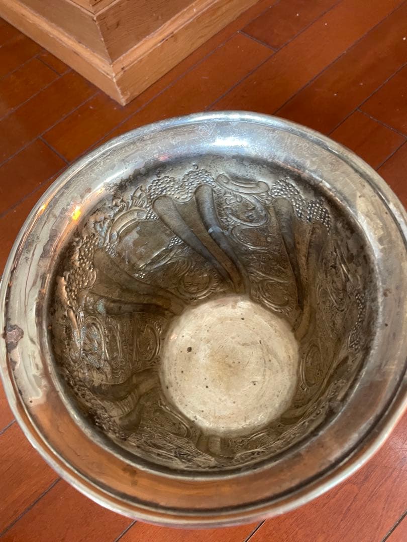 クリスマスが近くなったので、値下げします。装飾的なアンティークワインクーラー