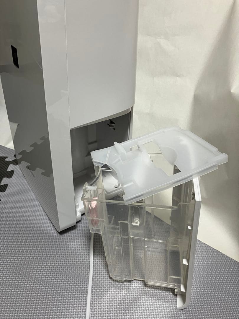 シャープ　衣類乾燥除湿機 CV-P71-W 8畳