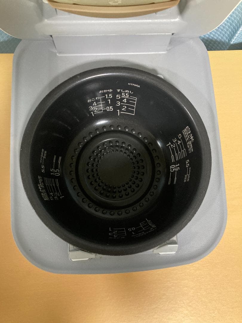 ★美品★２1年製日立IHジャー炊飯器 RZ-V100EM　圧力＆スチーム5.5合