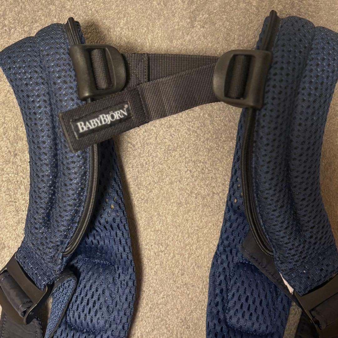 ベビービョルン　ハーモニー　ネイビー　メッシュ素材 抱っこひも