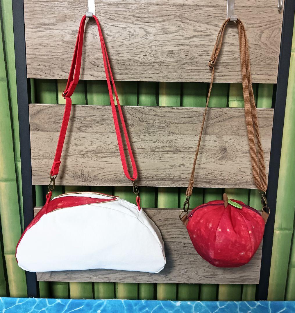 もんちゃんです　りんごバッグ　ウサギりんごバッグ　餃子バッグ