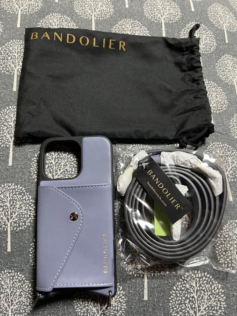【新品】BANDOLIERブルースモーク　iPhone13proケースストラップ