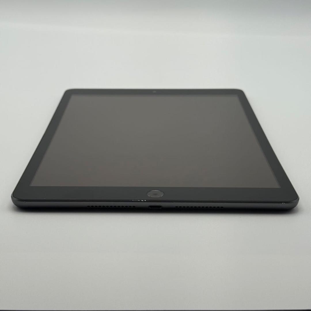 iPad 第9世代　Cellularモデル　64GB MK473J/A 本体