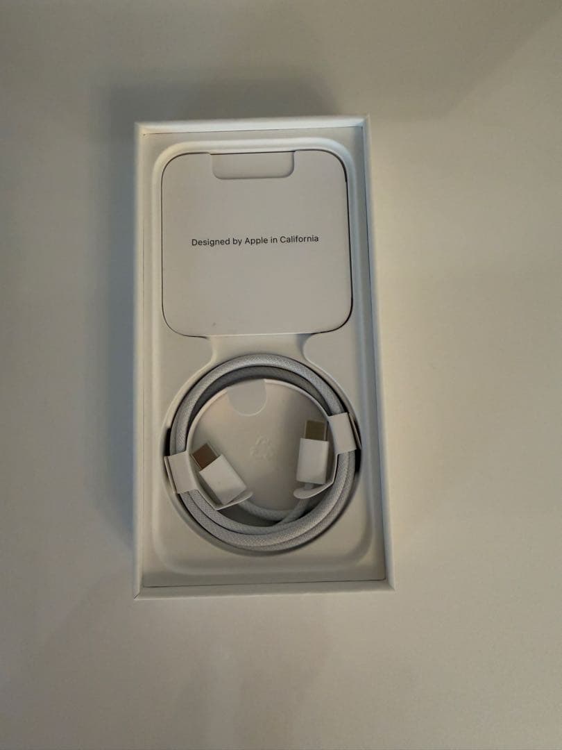 [美品] i phone 15 pro 256GB ホワイトチタニウム