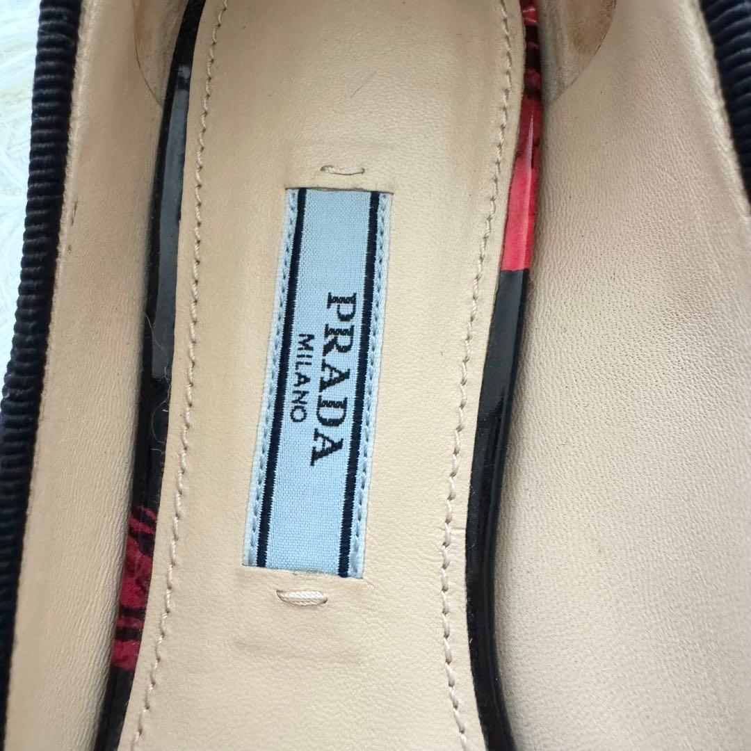 【プラダ】パンプス　エナメル　リボン　ゴールド金具 34　黒　赤　花柄　箱付