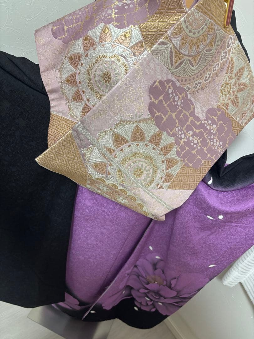 正絹　豪華振袖フルセット　大輪　牡丹　薄紫 ピンク　黒地　紫と黒 花柄