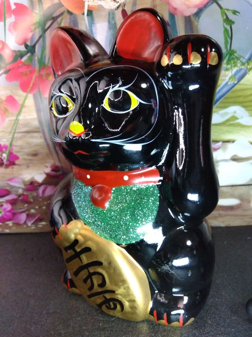 とても可愛い黒猫の招き猫 貯金箱。mykkzmまとめ売り4個。