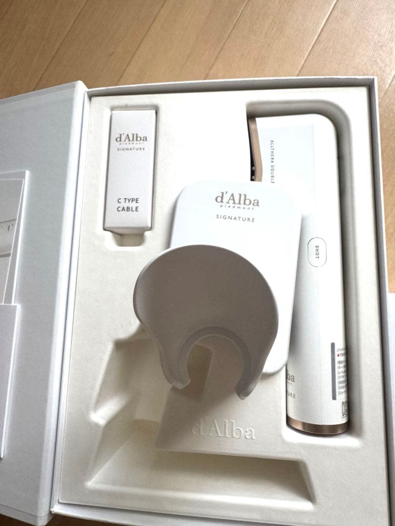 d'Alba Allthera Double Shot 美顔器