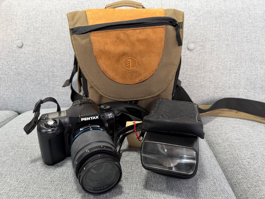 PENTAX ペンタックス *istD 初代　デジタル一眼カメラ レンズ付き