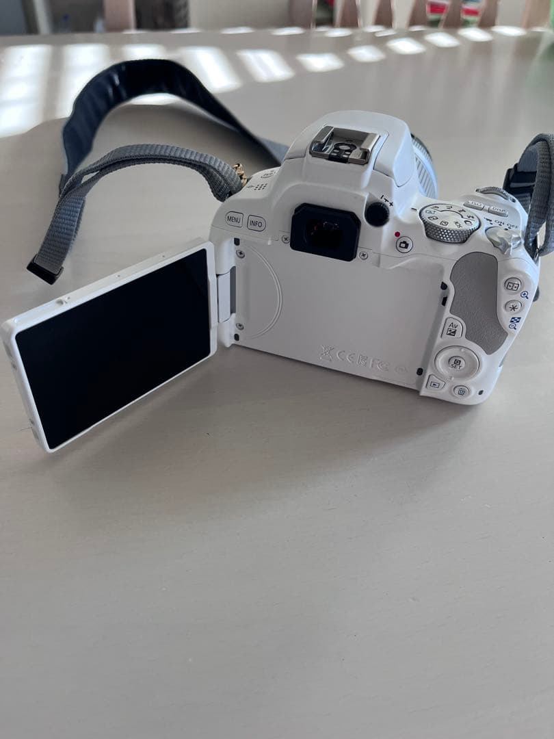 Canon EOS kiss x9 デジタル一眼レフカメラ ホワイト