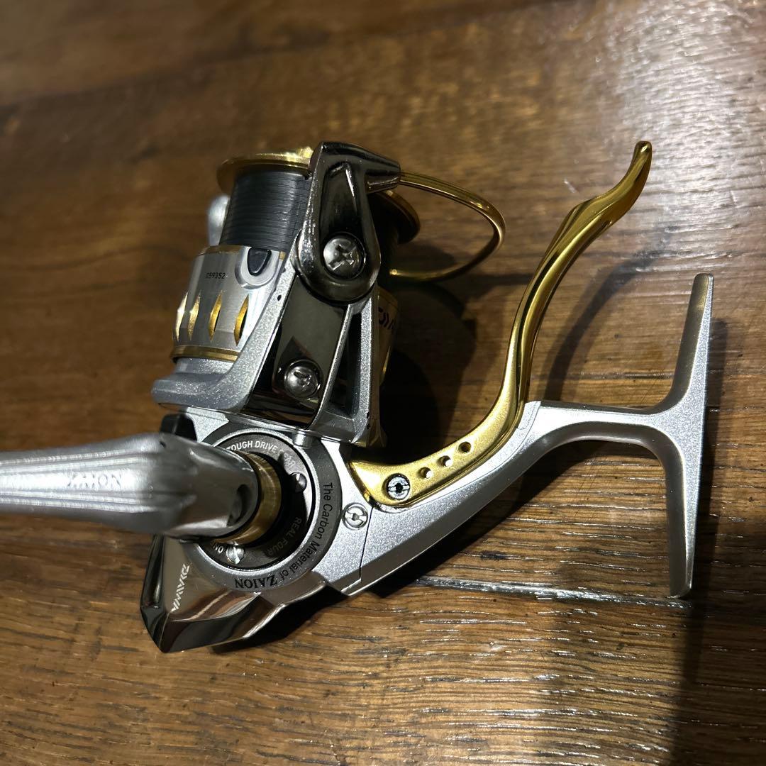 IMPULT 2500LBD スピニングリール　正月特価！！お値下げしました！