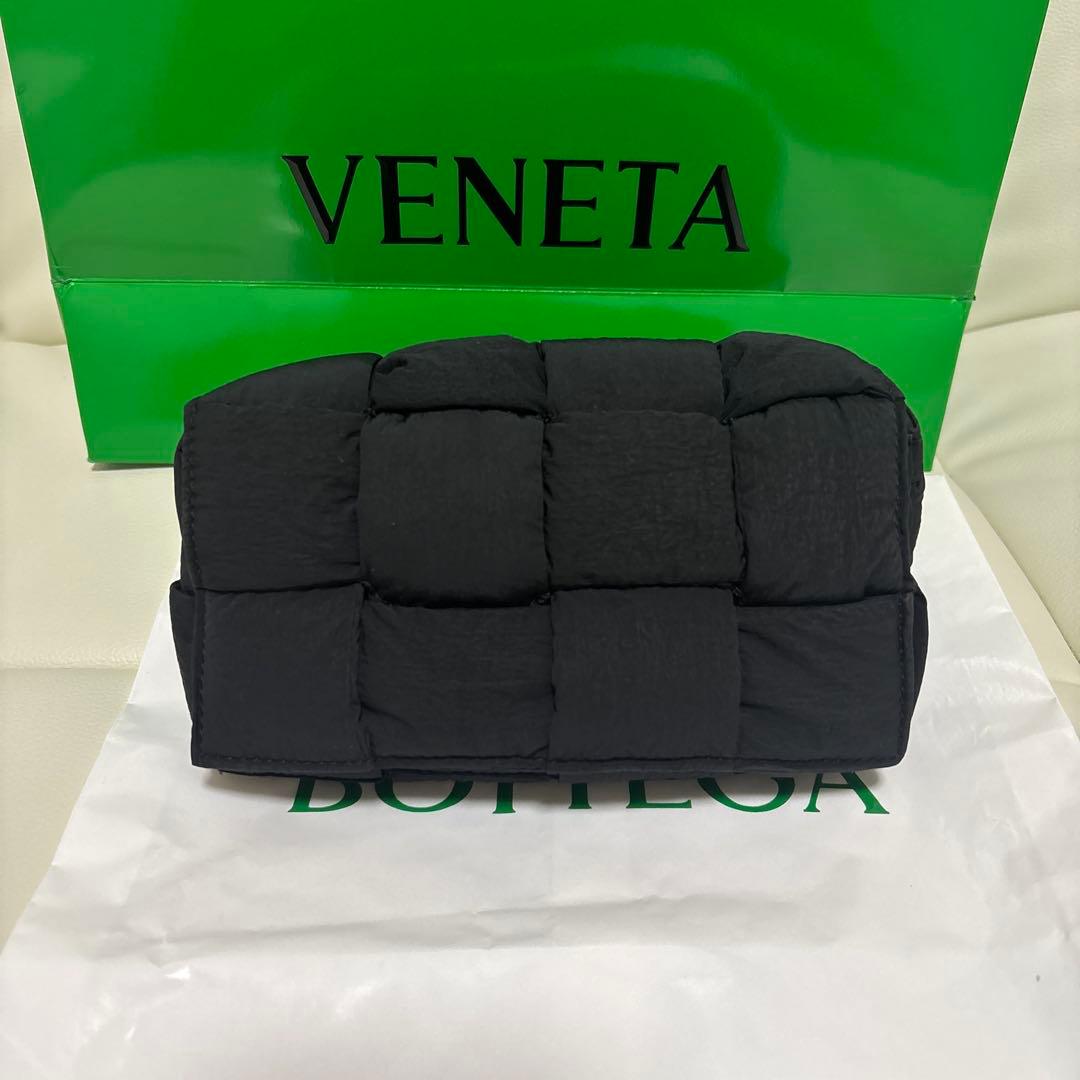 BOTTEGA VENETA （ボッテガ）カセットナイロンショルダーバッグ