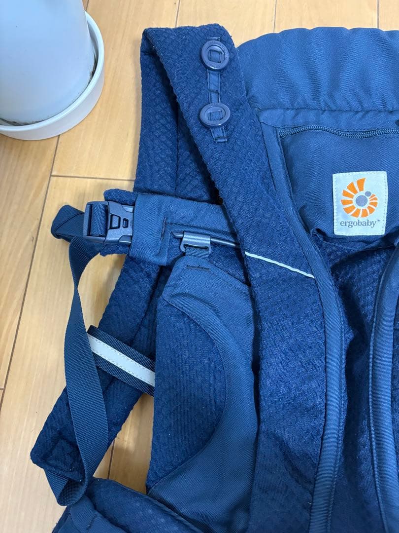 【送料無料】正規品　エルゴベビー　オムニブリーズ　抱っこ紐　メッシュ　ネイビー