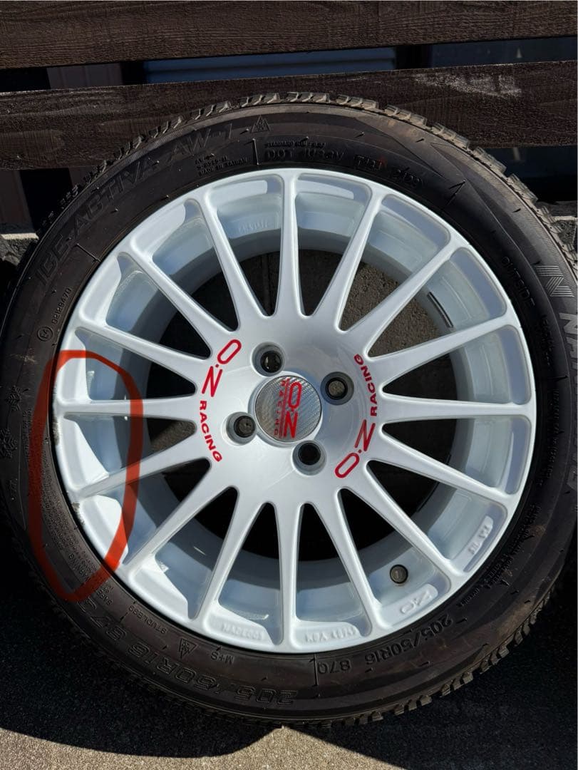 OZ Racing スーパーツーリヅモ16㌅ ナンカンスタッドレスタイヤ セット